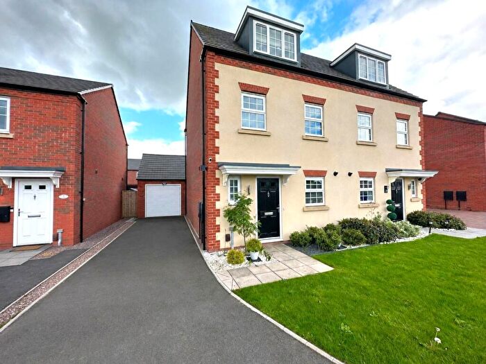 3 Bedroom Semi-Detached House For Sale In Dove Close, Branston, DE14