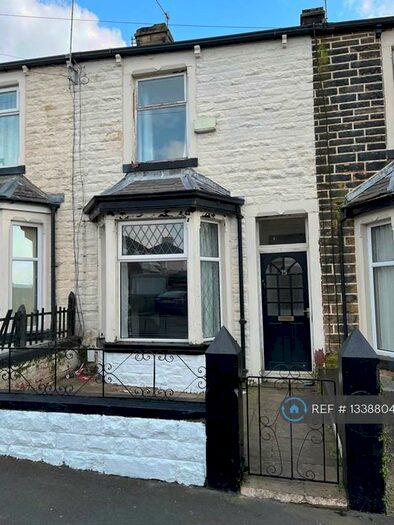 4 Bedroom Terraced House To Rent In Culshaw Street, Burnley, BB10