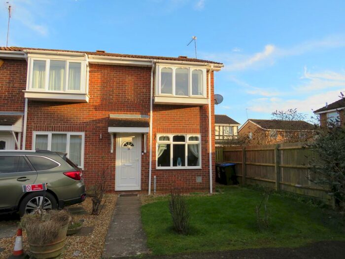 2 Bedroom House To Rent In Fleetwind Drive, Northampton, NN4