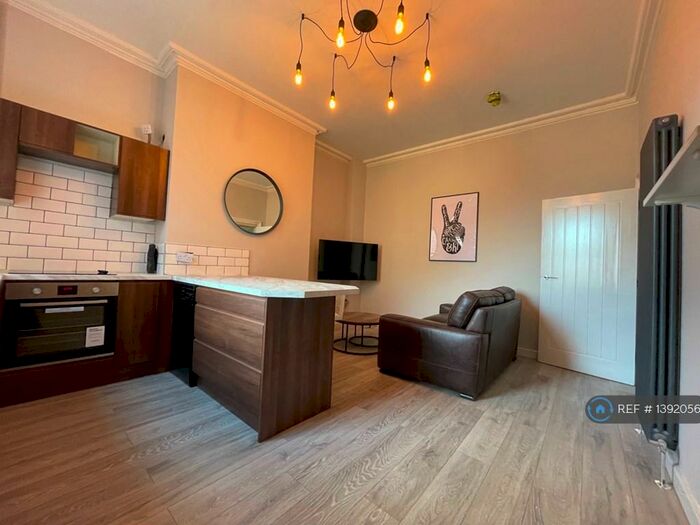 2 Bedroom Flat To Rent In Otley Road, Leeds, LS16