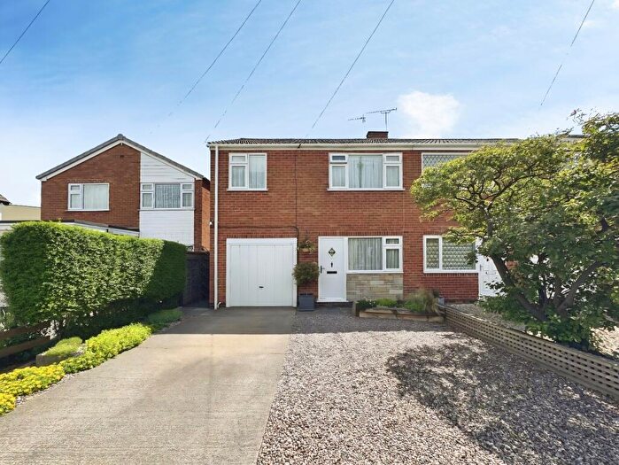 3 Bedroom Semi-Detached House For Sale In Cambridge Road, Whetstone, Leicester, LE8