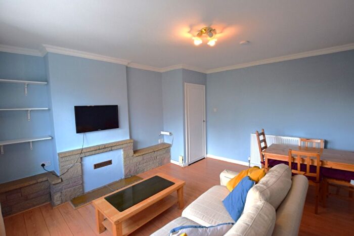 2 Bedroom Flat To Rent In Cambridge Avenue, Leith, Edinburgh, EH6