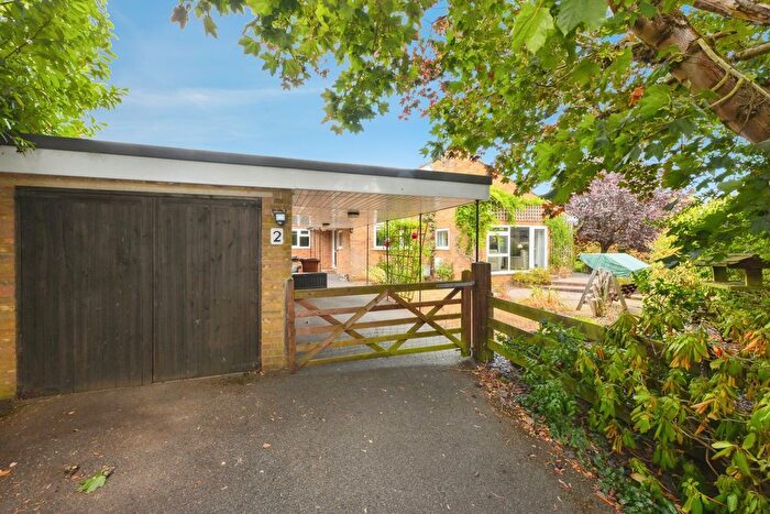 4 Bedroom Bungalow To Rent In Danecote, Knebworth, SG3