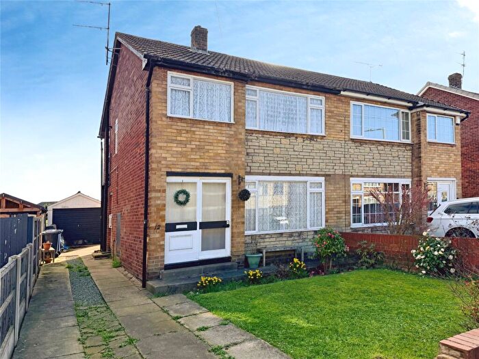 3 Bedroom Semi-Detached House For Sale In Rotherwood Close, Doncaster, South Yorkshire, DN5
