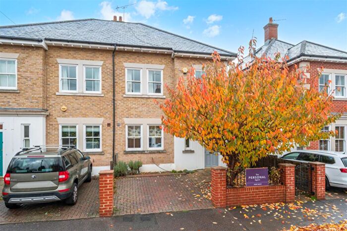 4 Bedroom Semi Detached House For Sale In Laburnum Road, Epsom, KT18