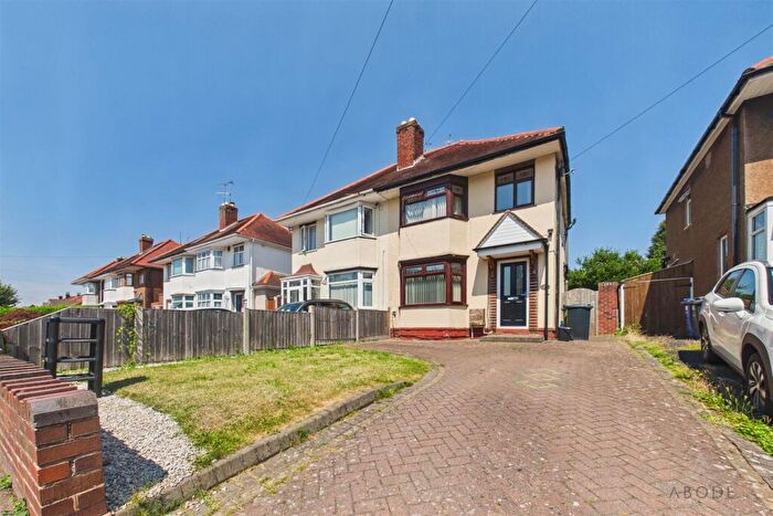 3 Bedroom Semi-Detached House For Sale In Cherry Street, Halesowen, West Midlands, B63