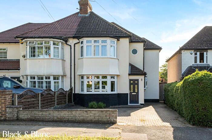 4 Bedroom Semi-Detached House For Sale In Lime Tree Walk, West Wickham, BR4