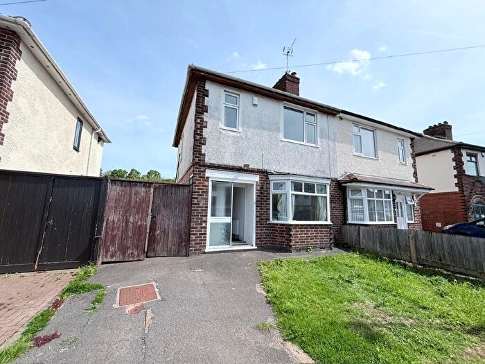 3 Bedroom Semi Detached House To Rent In Foremark Avenue, Derby, Derbyshire, DE23