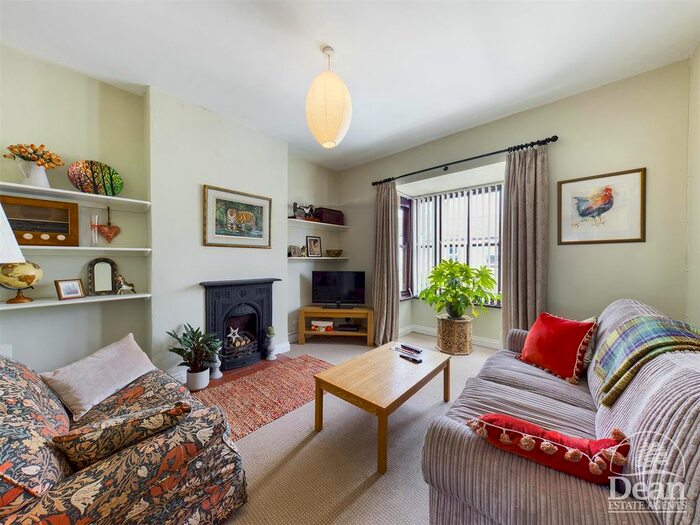 2 Bedroom Flat To Rent In Boxbush Road, Coleford, GL16