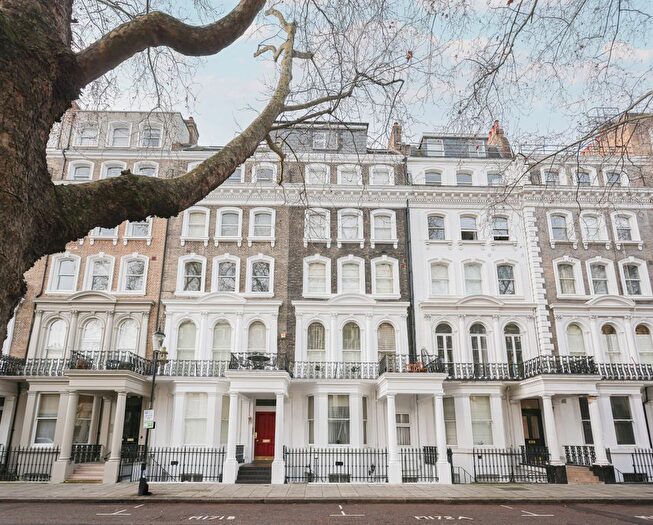 1 Bedroom Flat To Rent In Beaufort Gardens, Knightsbridge, SW3
