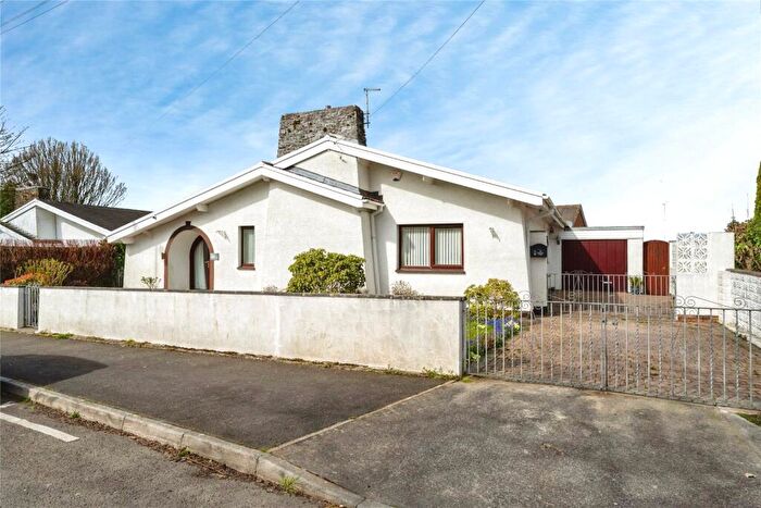 3 Bedroom Bungalow For Sale In Gowerton Road, Three Crosses, Swansea, SA4