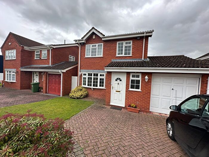 4 Bedroom Property To Rent In Stoney Close, Solihull, B92