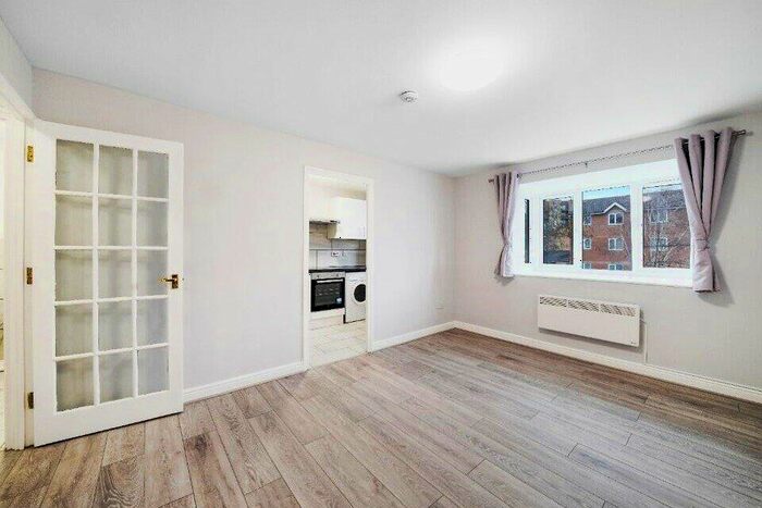 1 Bedroom Flat To Rent In Brindley Close, Wembley, HA0