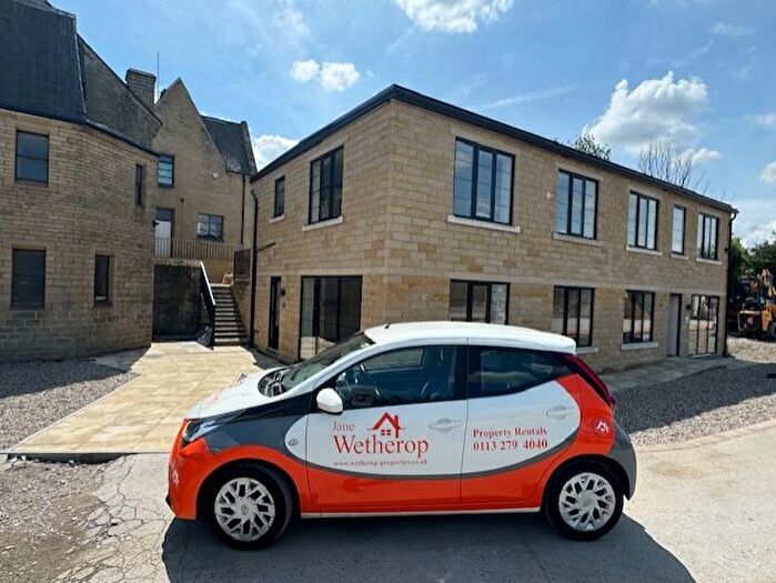 1 Bedroom Flat To Rent In Apart Windhill Manor, Leeds Road, Shipley Bradford, BD18