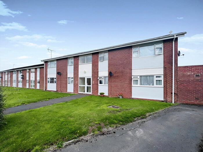 2 Bedroom Flat For Sale In Wrenswood, Covingham, Swindon, Wiltshire, SN3