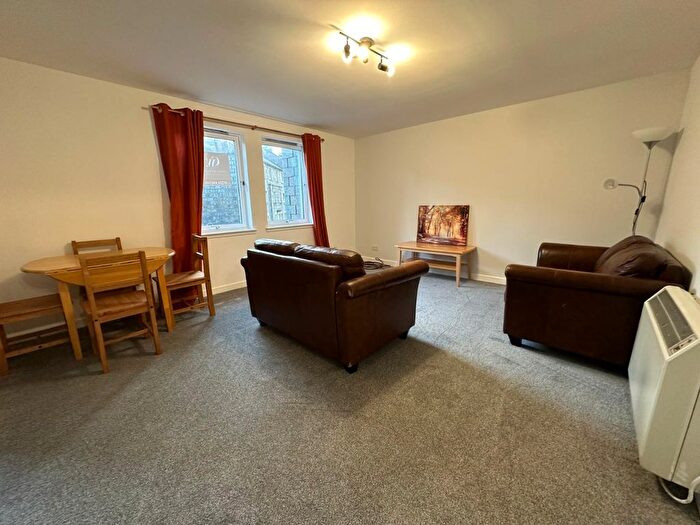 2 Bedroom Flat To Rent In Cherrybank Gardens, City Centre, Aberdeen, AB11