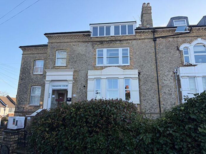 2 Bedroom Flat To Rent In Bayham Rd, Sevenoaks, Kent, TN13