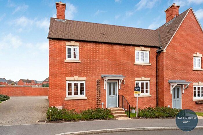 3 Bedroom Semi Detached House For Sale In Rosalind Way, Brackley, Northamptonshire, NN13