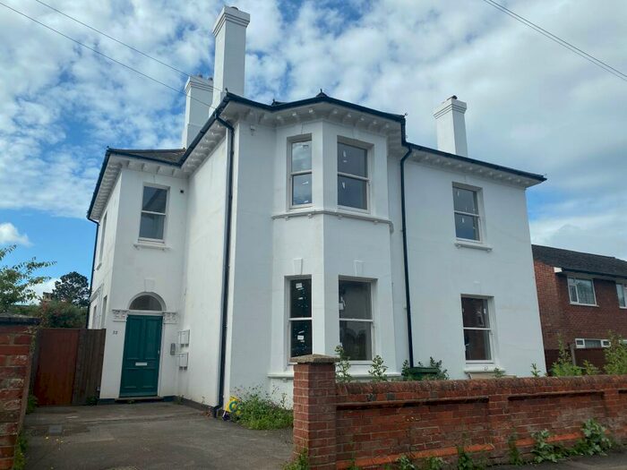 1 Bedroom Apartment To Rent In Cromwell Road -, RG21