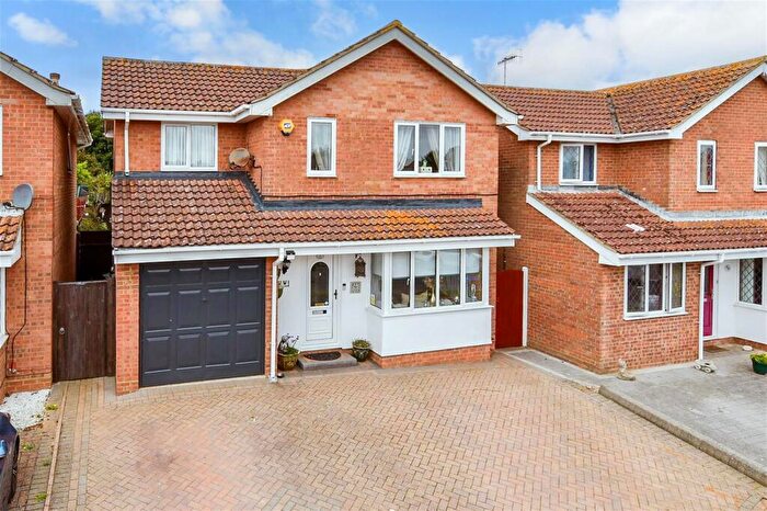 4 Bedroom Detached House For Sale In Ambleside Avenue, Telscombe Cliffs, Peacehaven, East Sussex, BN10