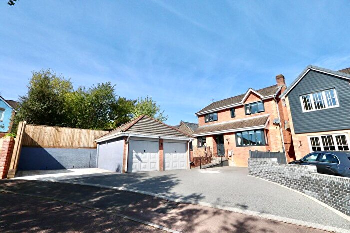 4 Bedroom Detached House For Sale In Cae Celyn, Crumlin, NP11