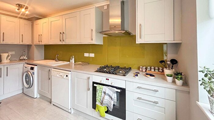 2 Bedroom Maisonette For Sale In Bellfield, Pixton Way, Croydon, CR0