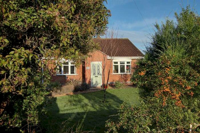 2 Bedroom Detached Bungalow For Sale In Station Road, Willoughby, LN13