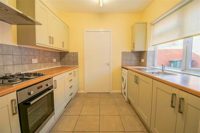 2 Bedroom Flat To Rent In Oakland Road, Jesmond, Newcastle Upon Tyne NE2