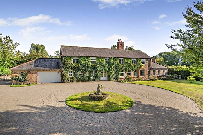 6 Bedroom Detached House For Sale In New Hey Lane, Willaston, Cheshire, CH64