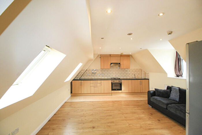 1 Bedroom Flat To Rent In Kenton Road, Kenton, Harrow, HA3