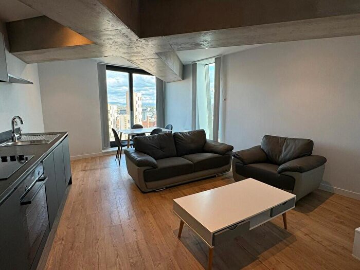 2 Bedroom Apartment To Rent In Whitworth Street West, Manchester, M1