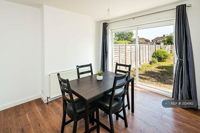3 Bedroom Semi-Detached House To Rent In Woolwich Road, London, SE2