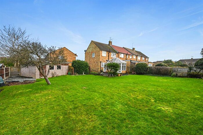 3 Bedroom End Of Terrace House For Sale In Magnolia Close, Moulsham Lodge, Chelmsford, CM2