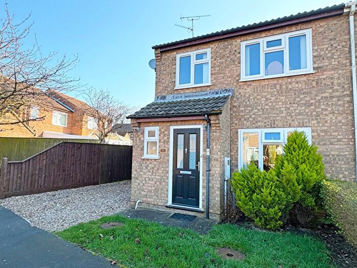 4 Bedroom Semi Detached House For Sale In Eden Close, Skegness, Lincolnshire, PE25