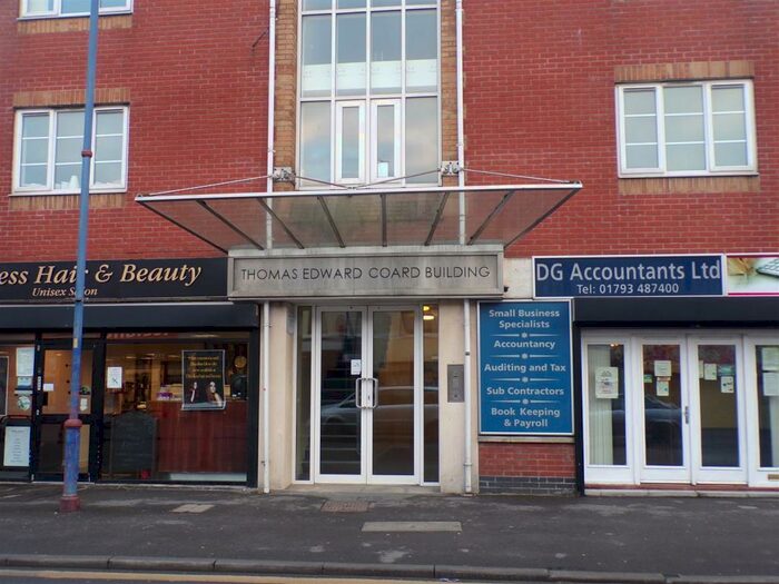 2 Bedroom Flat To Rent In Cricklade Road, Swindon, SN2