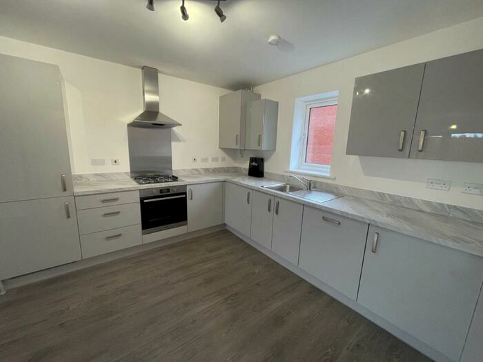 3 Bedroom Semi-Detached House To Rent In Crop Leaze, Stoke Gifford, Bristol, BS34