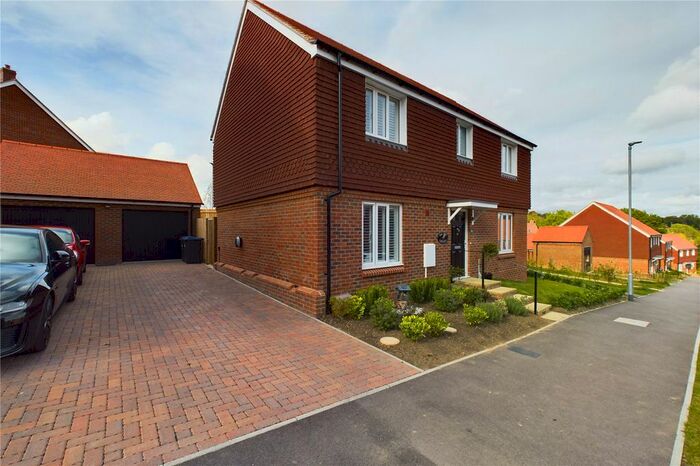 4 Bedroom Detached House To Rent In Butlers Way, East Grinstead, West Sussex, RH19