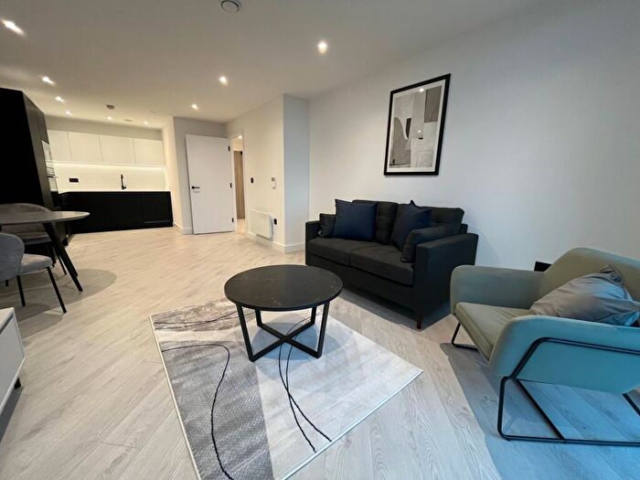 1 Bedroom Flat To Rent In Trinity Way, Manchester, M3