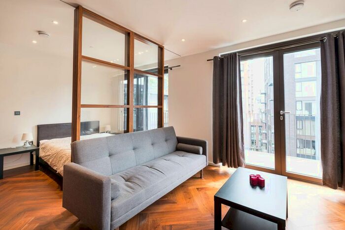 Studio To Rent In Embassy Gardens, Nine Elms, London, SW11