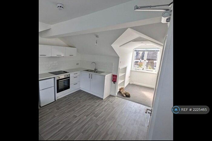 Studio To Rent In Denning Rd, London, NW3