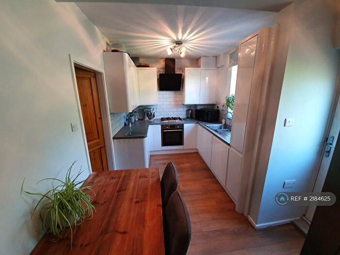 2 Bedroom End Of Terrace House To Rent In Everingham Road, Sheffield, S5