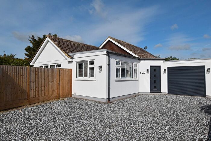 4 Bedroom Detached Bungalow For Sale In Tritton Gardens, Dymchurch, TN29