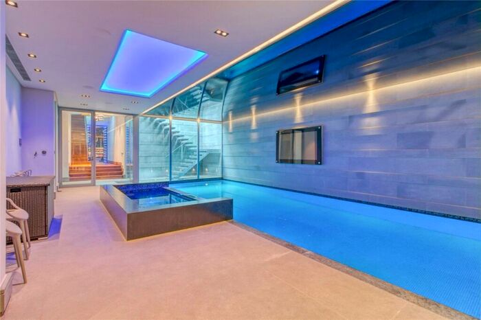 5 Bedroom Detached House To Rent In The Bishops Avenue, Hampstead Garden Suburb, N2