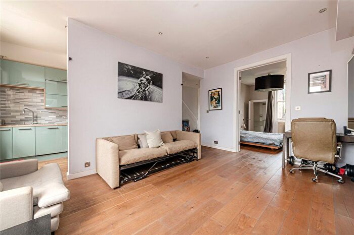 1 Bedroom Flat For Sale In Randolph Avenue, Maida Vale, London, W9