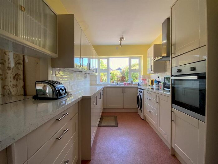 3 Bedroom Semi-Detached House For Sale In Millcroft, Crosby, Liverpool, L23