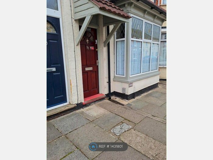 2 Bedroom Terraced House To Rent In Lincoln Road, Northampton, NN5