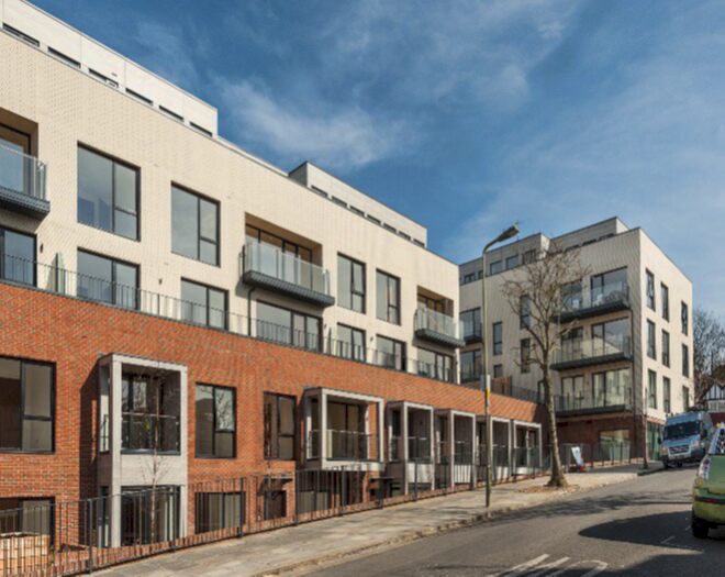 4 Bedroom Flat To Rent In Lexington Place, Finchley Road, NW11