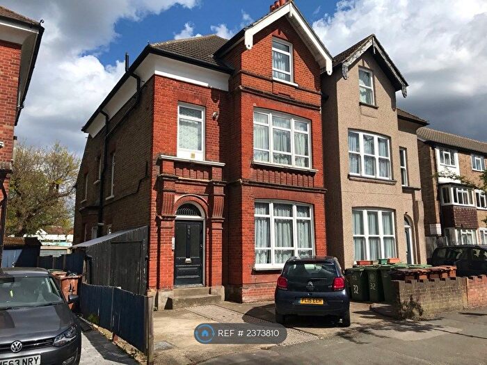1 Bedroom Flat To Rent In St. James Road, Sutton, SM1