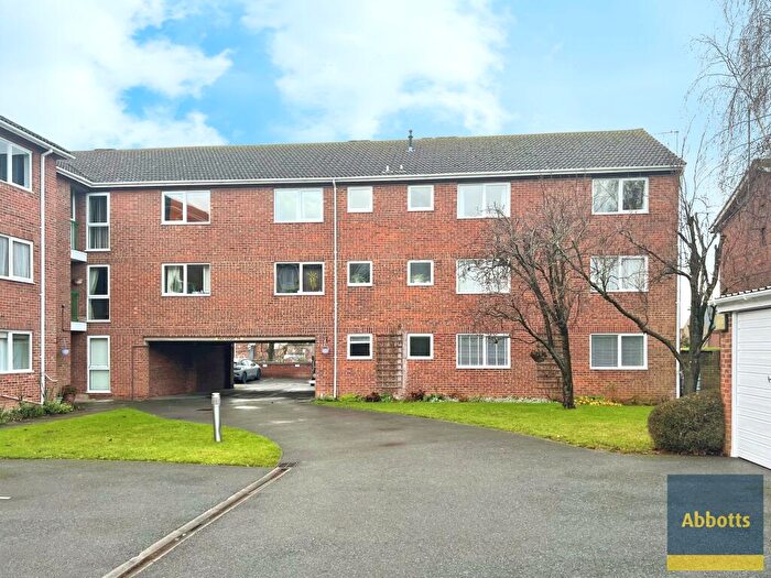 2 Bedroom Flat To Rent In Fairlawns, Newmarket, CB8