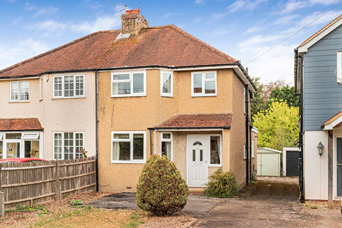 3 Bedroom Semi Detached House For Sale In Headley Road, Liphook, Hampshire, GU30
